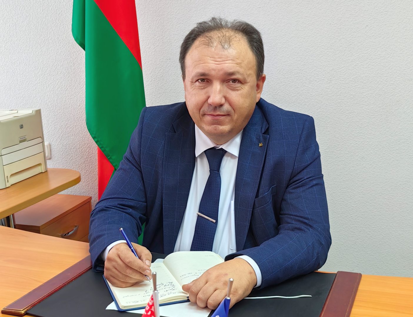 Трудовому коллективу Могилёвского металлургического завода представили нового директора Андрея Грибанова